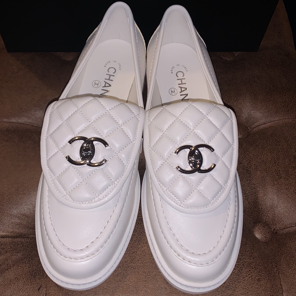 Chanel Loafers 2022 White Silver CC Logo Turn Lock Leather Flats Loafers